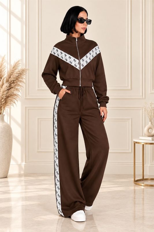 Trening dama Finley, cu hanorac scurt si pantaloni wide leg, Maro