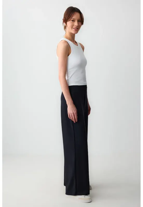 Pantaloni de trening din amestec de modal cu croiala ampla - Negru