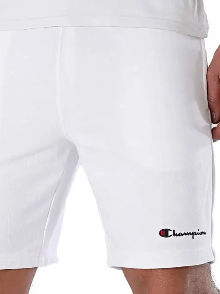 Pantaloni scurti