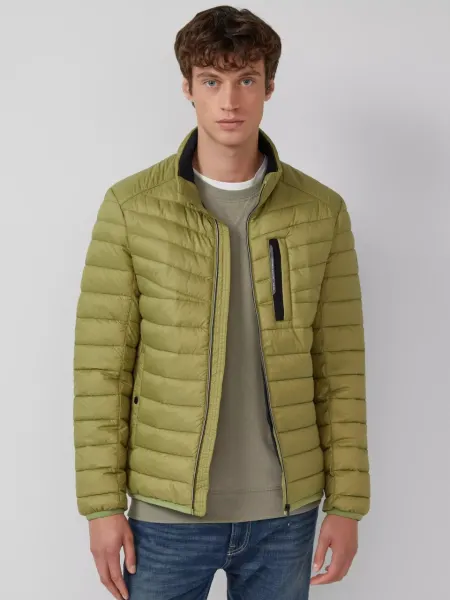 s.Oliver Jacheta matlasata barbati, usoara cu detalii sportive contrastante, Verde masliniu (SELECTATI MARIMEA: 3XL)