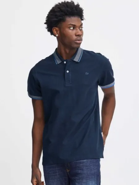Tricou cu guler